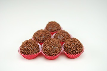 6 brigadeiros