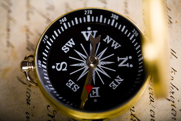 Old style compass