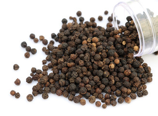 du poivre en grains