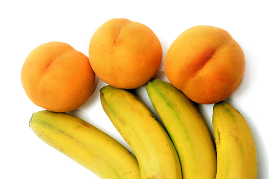 pl&aacute;tanos y melocotones