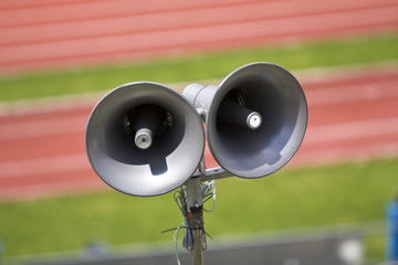 Lautsprecher im Stadion
