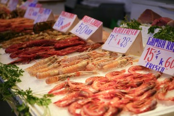 seafood in market over ice