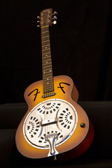 Halbakustik-Gitarre