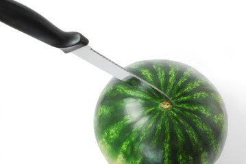 Wassermelone aufschneiden