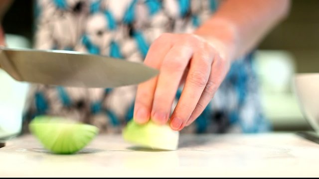 zwiebel schneiden