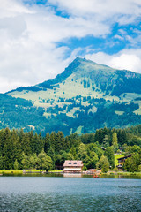 Ausblick aufs Kitzbüheler Horn vom Schwarzsee in Kitzbühel