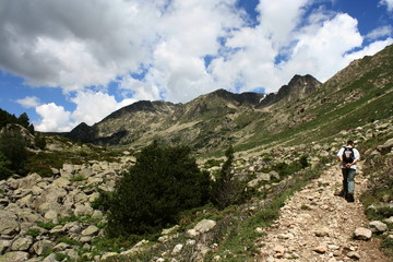 Fototapeta na wymiar trekking w Pirenejach