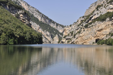 Fototapeta na wymiar Ebro River Canyon