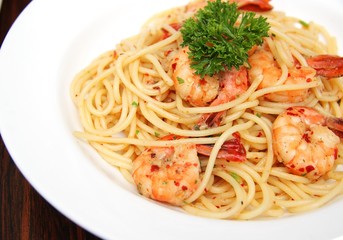 Spagetthi with cooked prawns