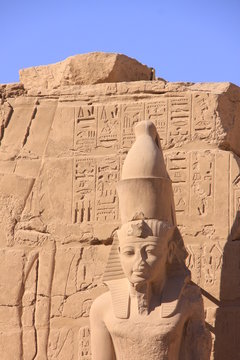 Statue égyptienne