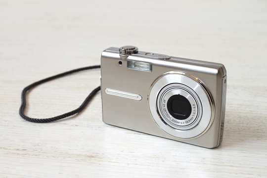 Digital Compact Camera