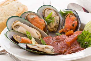Muscheln mit Tomatensauce