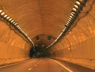 Tableaux ronds sur plexiglas Tunnel Interior del tunel