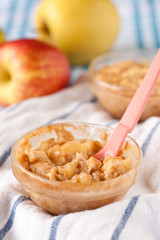 Cinnamon apple baked oatmeal