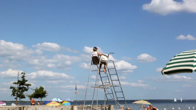 surveiller la plage