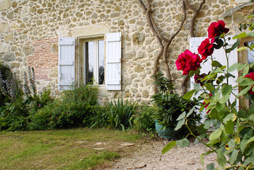 maison en pierre fleurie # 02