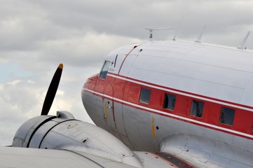 Fototapeta na wymiar Stary samolot