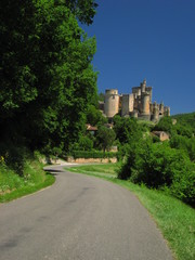 Fototapeta na wymiar Zamek Bonaguil Doliny Lot et Garonne
