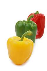 poivron jaune,vert,rouge sur fond blanc