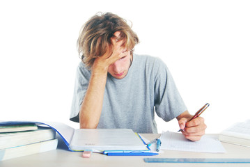 Etudiant gaucher r&eacute;visant