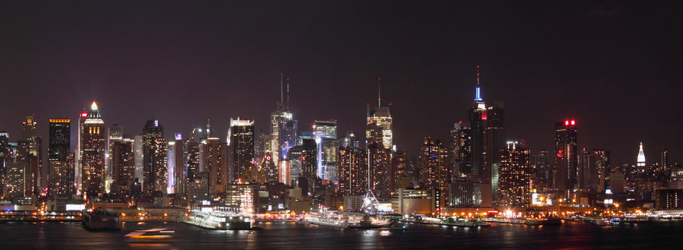 Fototapeta New York - Night skyline