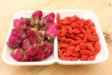 Goji berry with roses