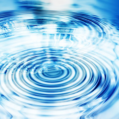 アイスブルーの波紋