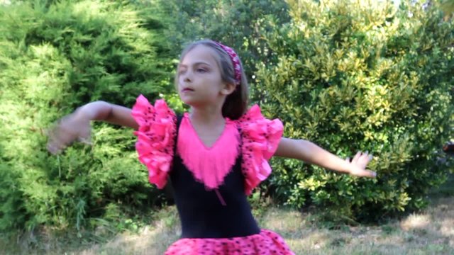 jolis mouvements de danse espagnole