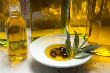 bottiglie e olive
