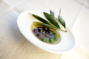 ciotola con olive