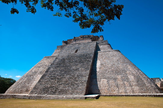 Die große Pyramide in Uxmal, Mexiko