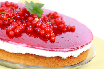 Käsekuchen,mit rote Johannesbeeren