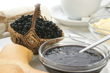 breakfast with elderberry jam