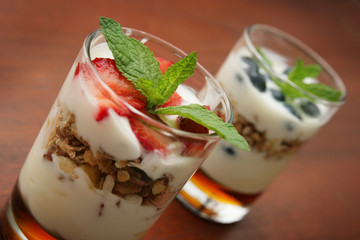 Berries with yogurt and muesli