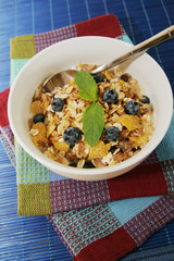 Cereals with fresh fruits