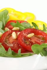 Salat mit Rucola Tomaten Paprika