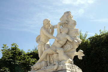 Statue, puissance de l'homme