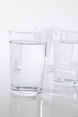 水