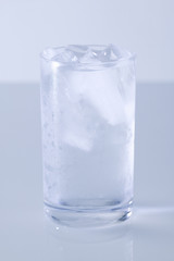 水