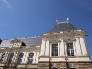 Fototapeta na wymiar façade du parlement de Bretagne