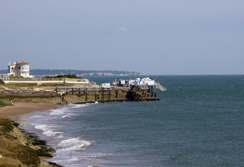 Carrelets de p&ecirc;che sur le littoral atlantique