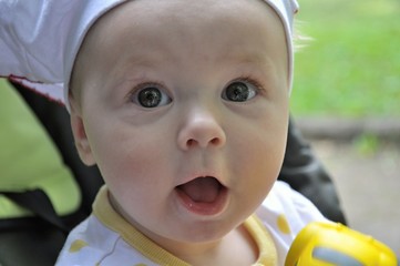 baby watching
