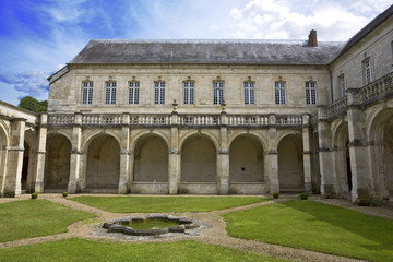 france; normandie; bec hellouin : abbaye