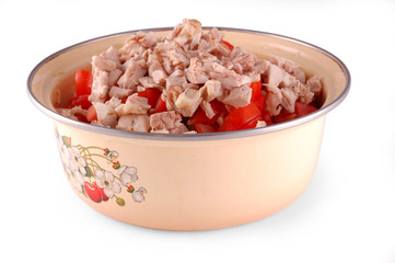 pan with lettuce