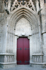Fototapeta na wymiar Drzwi kościoła