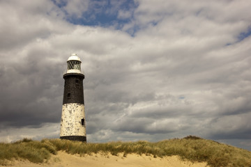 Fototapeta na wymiar spurn lighthouse 2