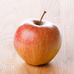 red apple
