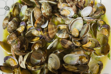Almejas a la marinera