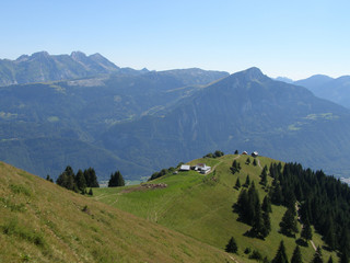 Alpages et chaine du Bargy vus du Môle