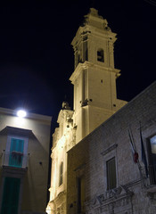 Fototapeta premium Alley by night. Molfetta.
